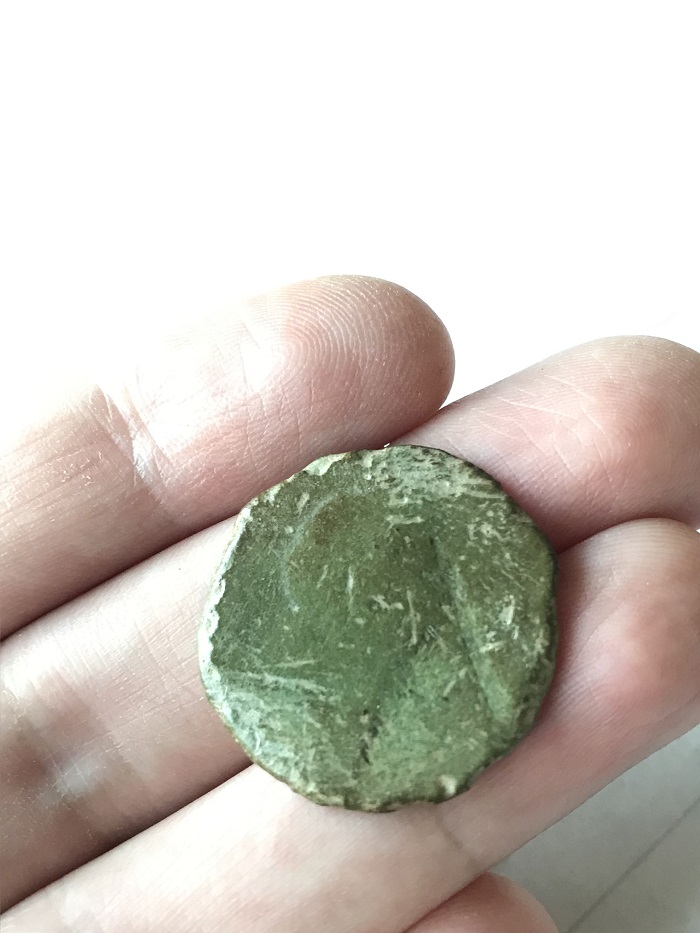 My first medieval hammered and potentially my first roman coin in one day.